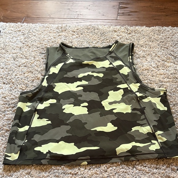 lululemon athletica Tops - Lululemon Camouflage Sculpt Crop Top